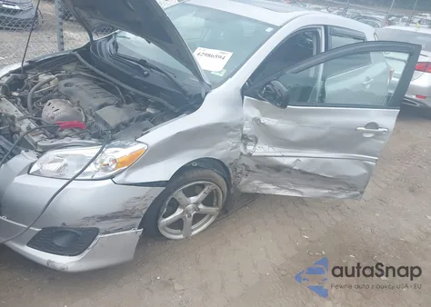 2009 Toyota Matrix S z USA, uszkodzony, nr VIN 2T1LE40E19C008208